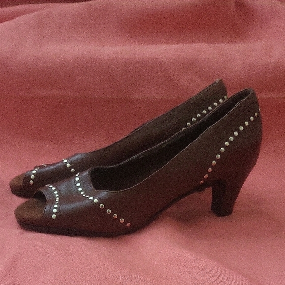 Chic Brown Peep-Toe Heels with Stud Details - Picture 1 of 7